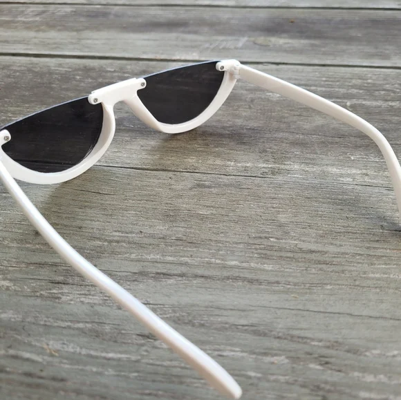 Retro white half moon sunglasses - Picture 4 of 5